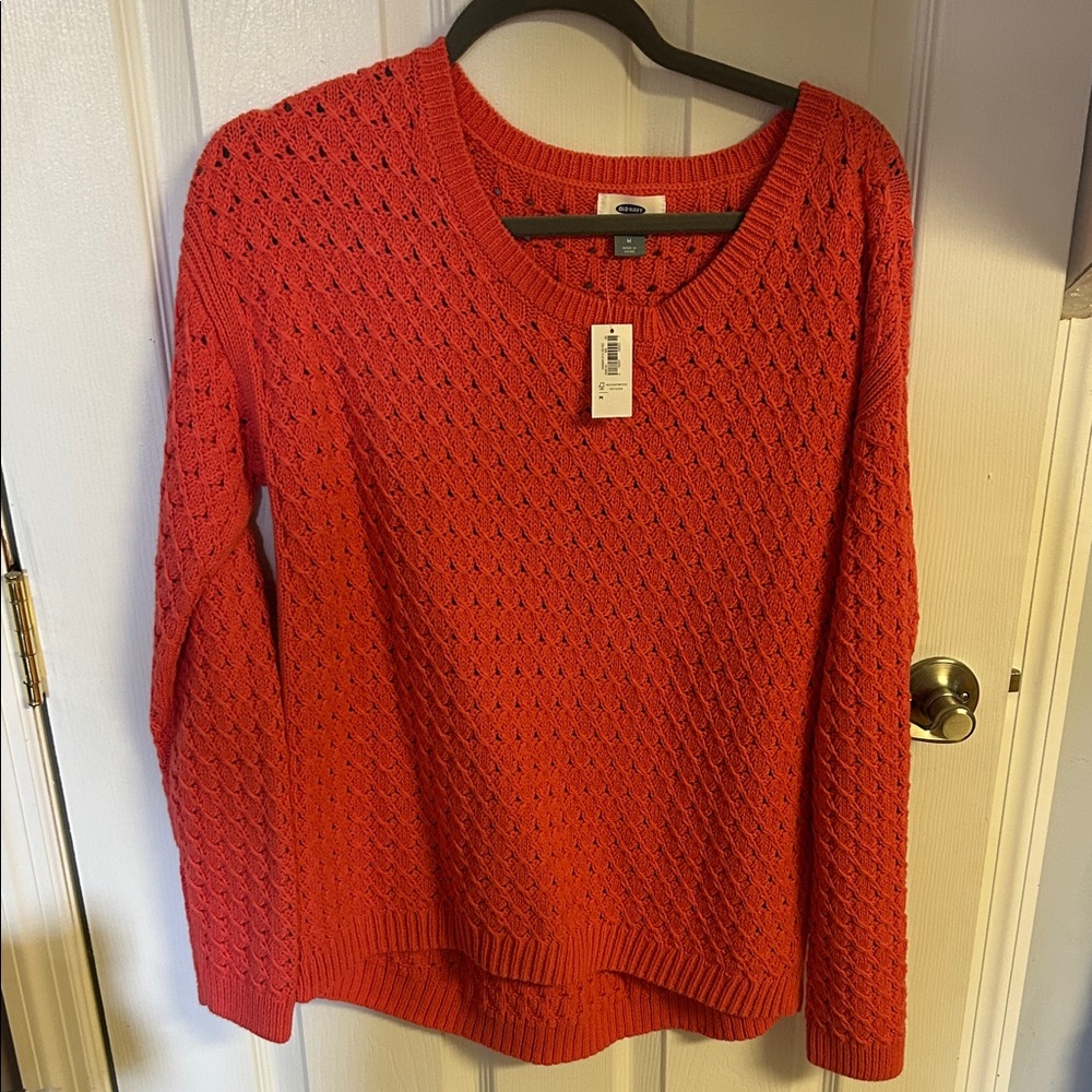 Old Navy Women's Bright Red Crew Neck Sweater